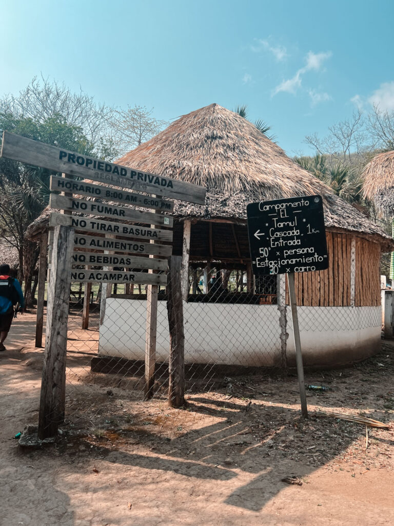 Campamento El Tamul with hiking directions
